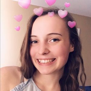 Meet your Posher, Hannah